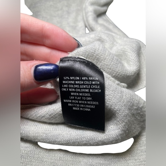 Mossimo Pullover Gray Light Weight Sweater Size M - Picture 4 of 5